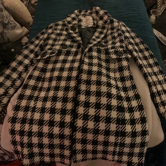 Urban behavior coat - Picture 3 of 3